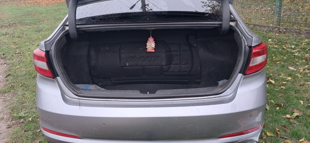 Автомобіль Хюндай Соната