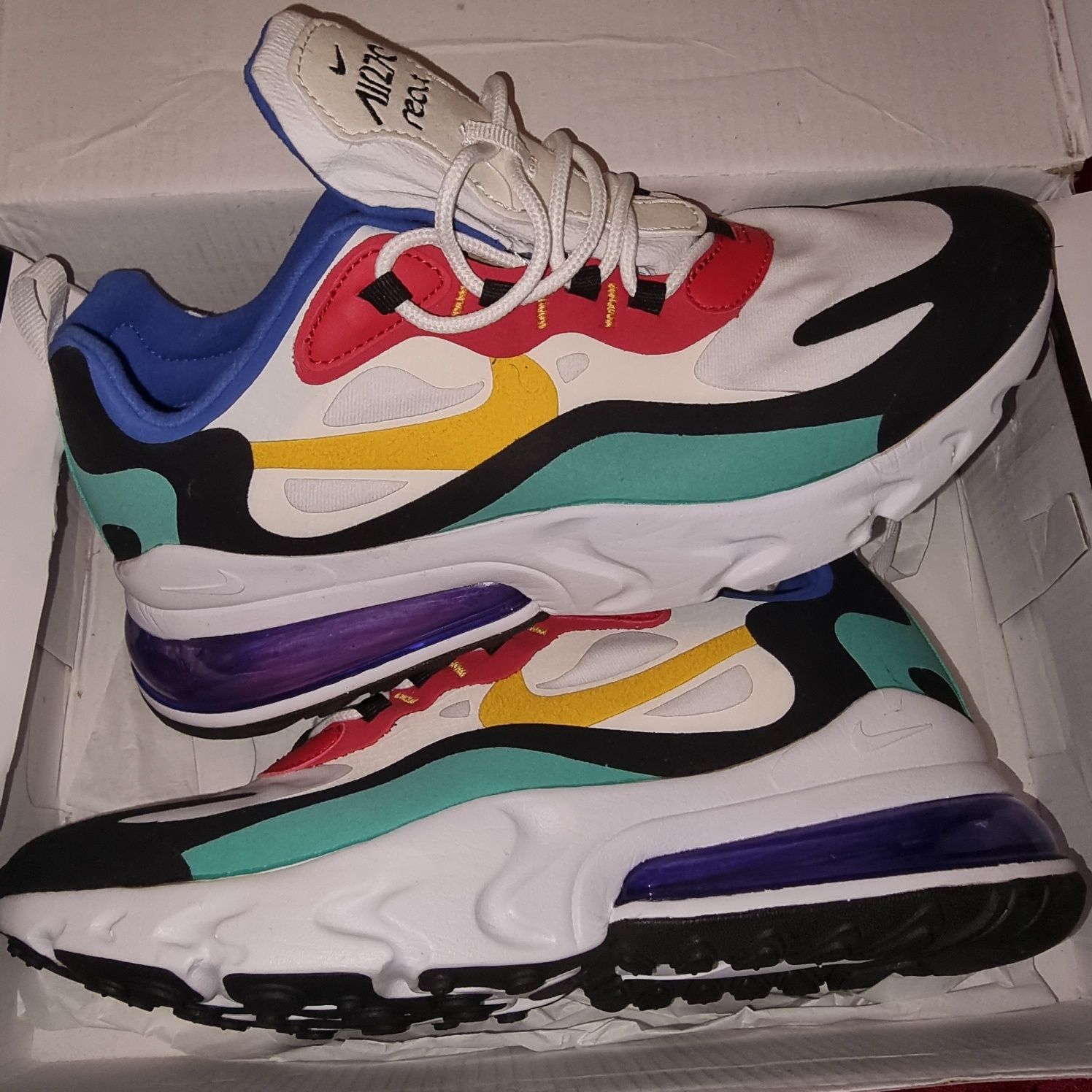 Продаю кросовки  Nike  Air max 270 react