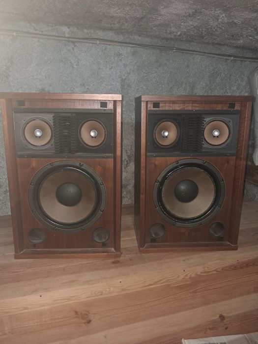 Sansui 2000x e colunas Sansui SP 2500
