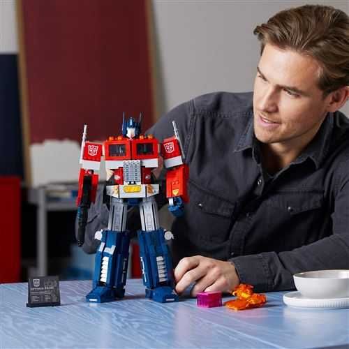 LEGO Icons 10302 - Optimus Prime