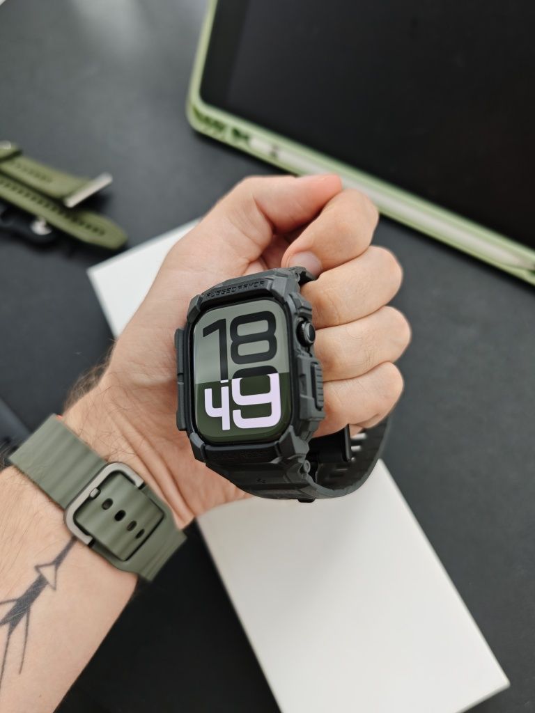 Apple watch 10 + Spigen case + ремінці