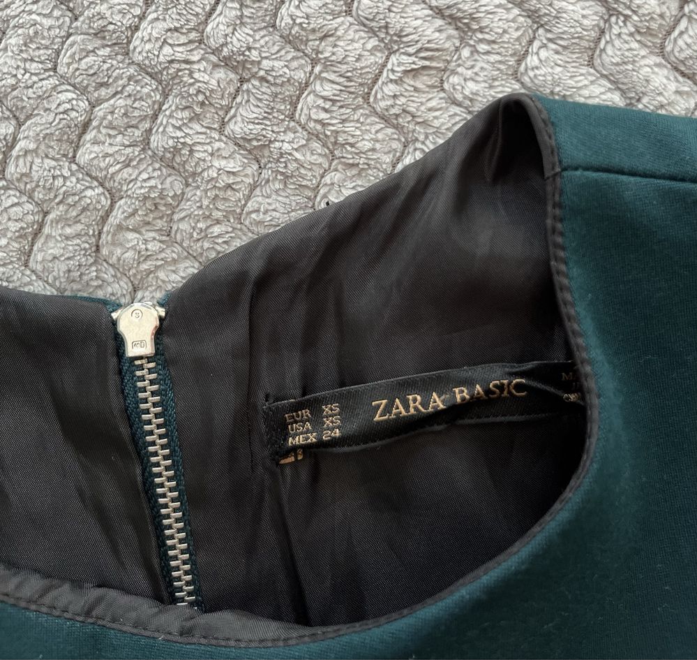Trapezowa sukienka Zara XS butelkowa zieleń