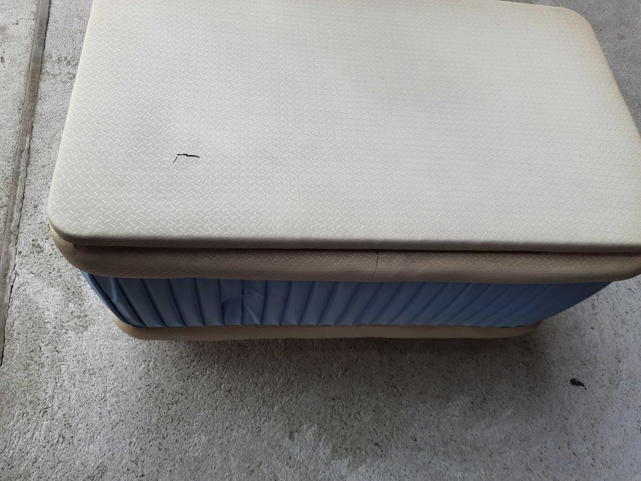 kufer  na zabawki     /  593