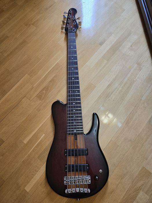 Майстрова бас гітара Стапанович типу Fodera 6 струн