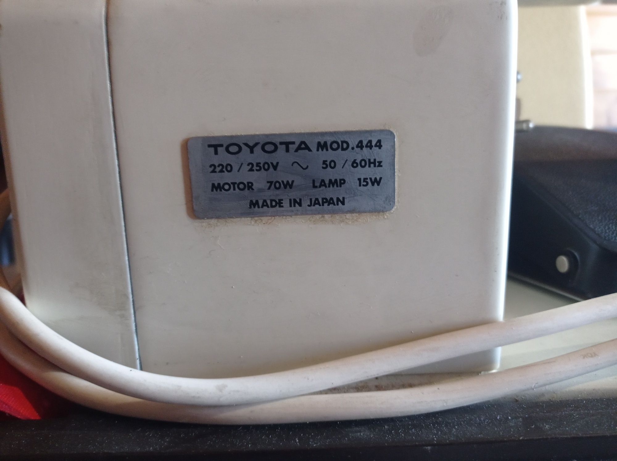 Швейная машинка Toyota