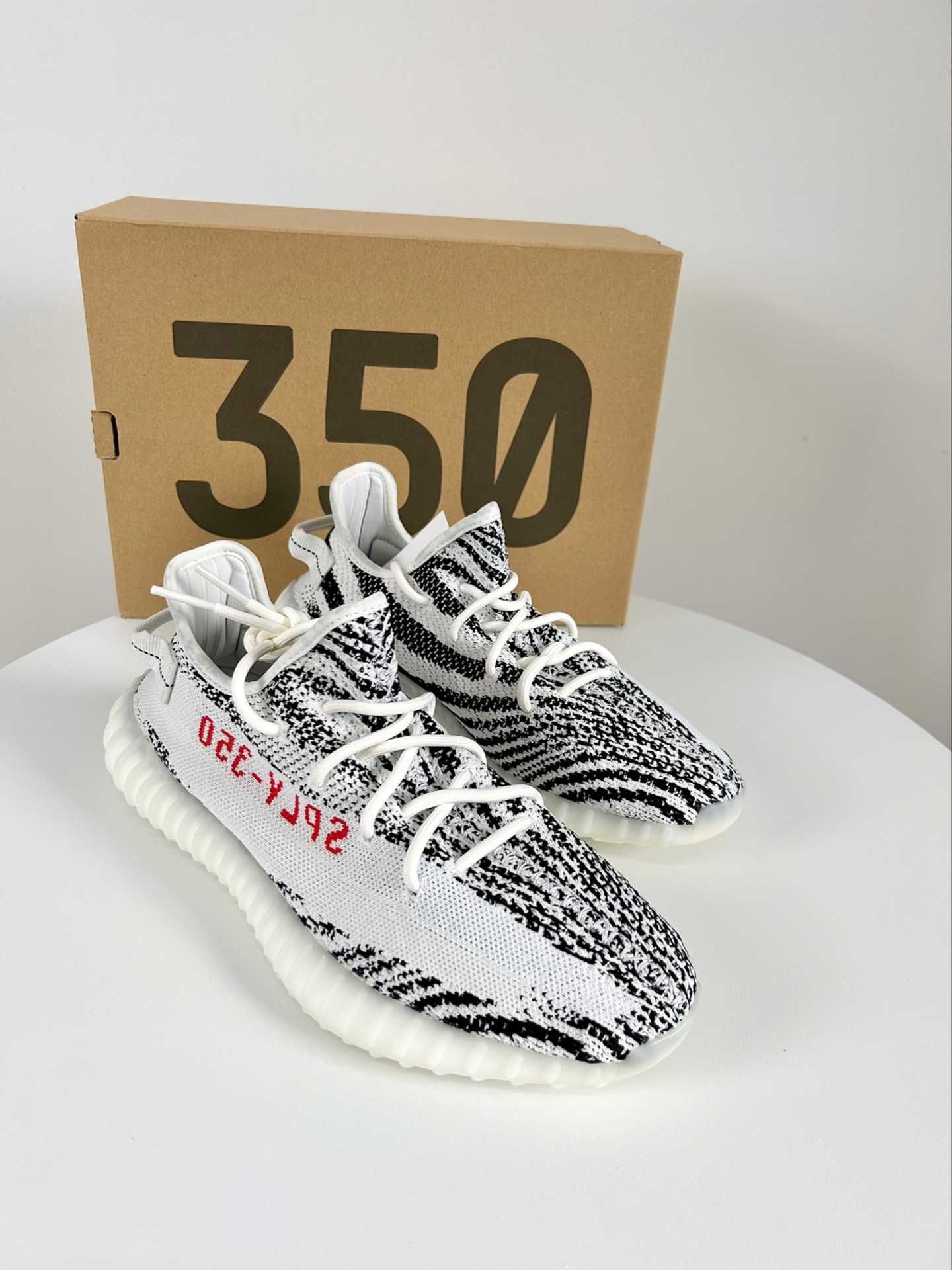 Buty męskie adidasYeezy Boost 350V2 Zebra nowy z metką R.39