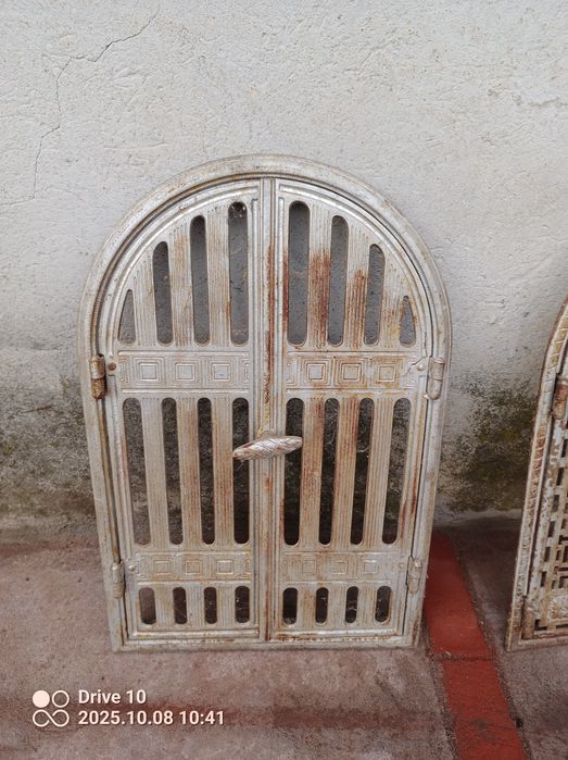 Drzwiczki ozdobne żeliwne