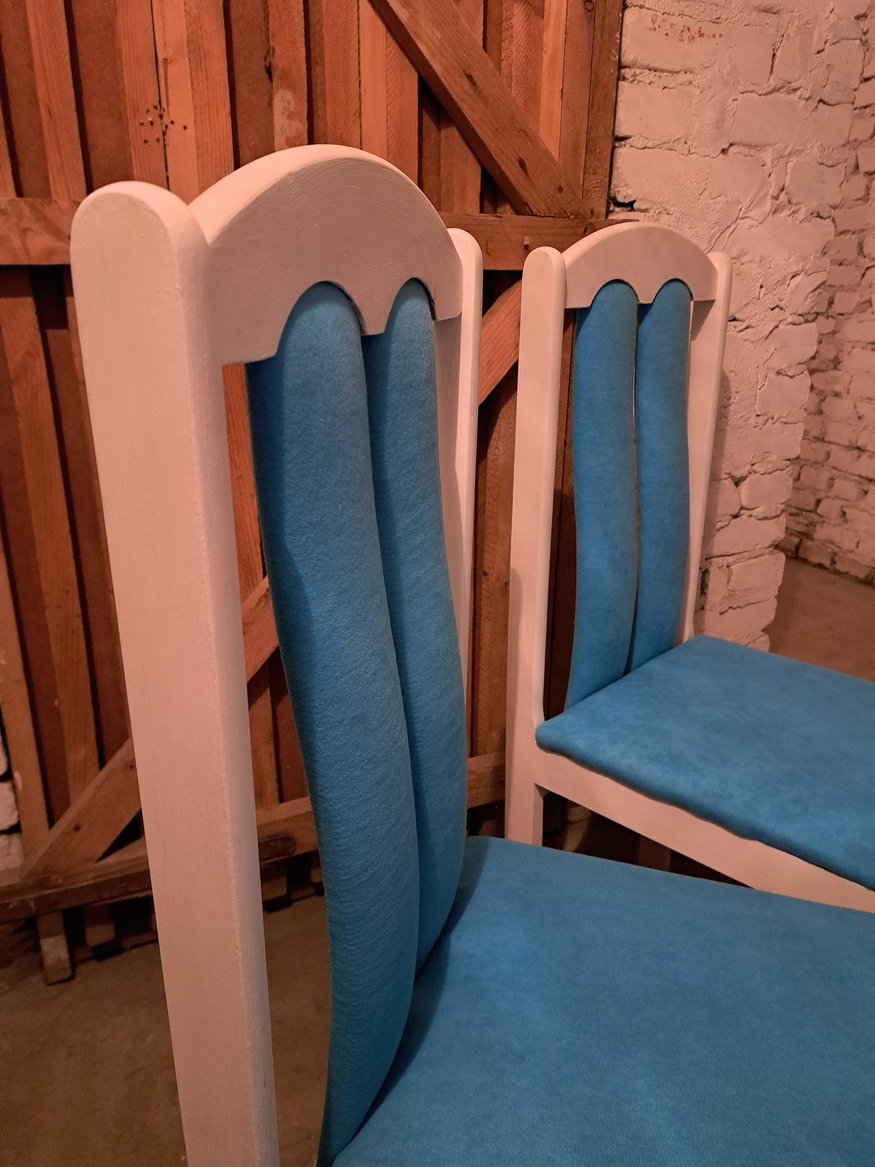 Krzesło białe błękitne obicie