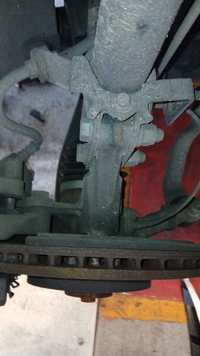 Manga de eixo frente esquerda RENAULT Clio V (BF_)