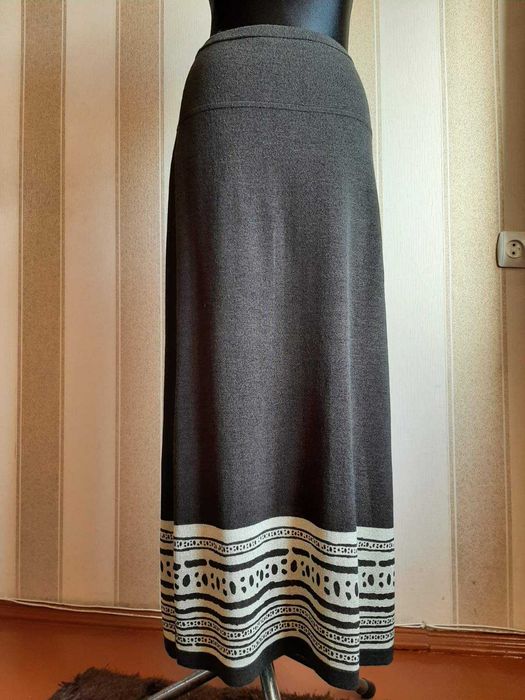 Спідниця максі, демі, довга.