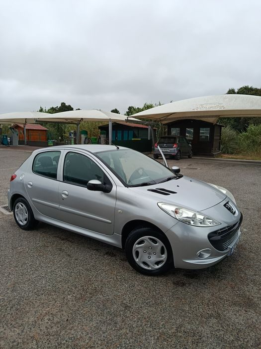 Peugeot 206 versão especial +