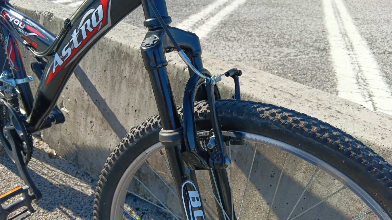 Bicicleta para criança, preta e vermelha roda 20'' como nova