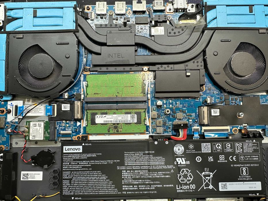 Lenovo LOQ 15IRH8 i5-13420H RTX 2050 DDR5 16GB  Не Рабочий На запчасти