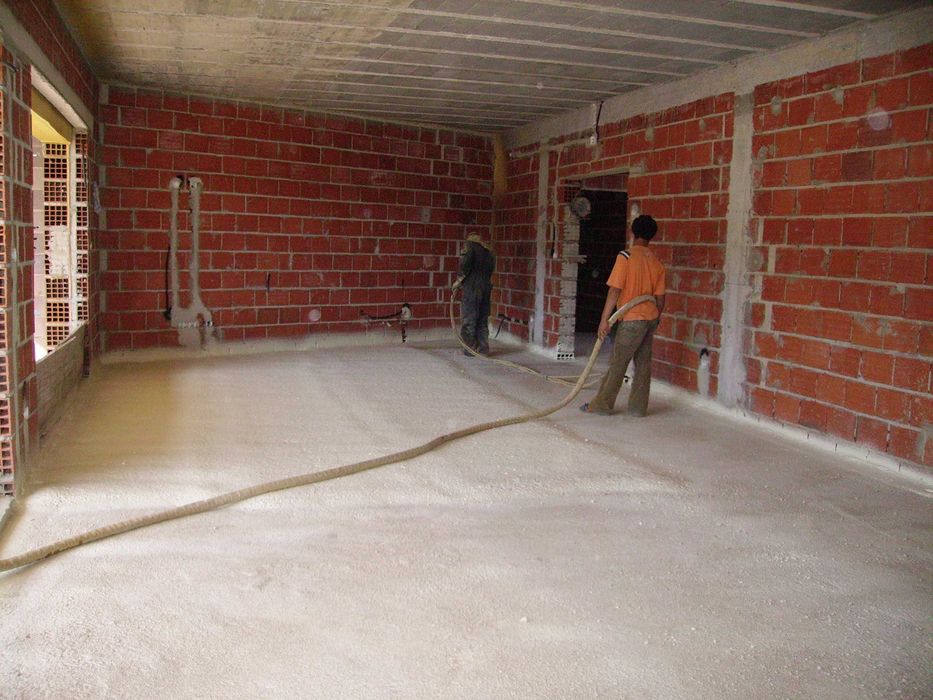 Isolamento Térmico Poliuretano para o seu  Sótão.  Casa Gelada? Não