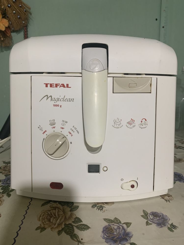 Фритюрница Tefal Magiclean FR4002