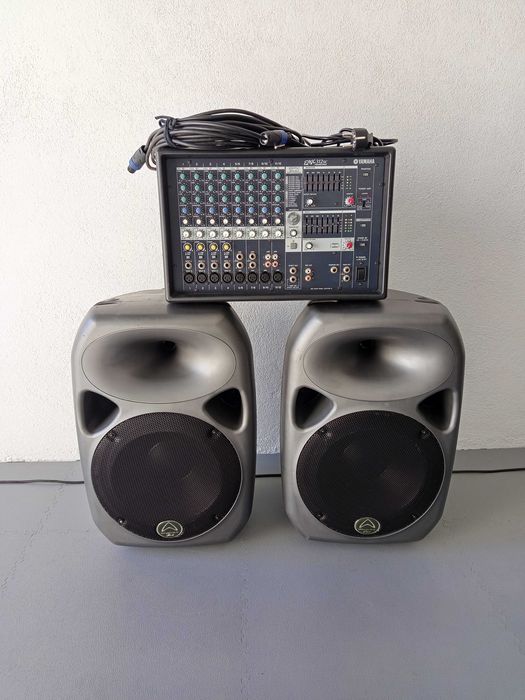 Colunas y Mesa Yamaha Amplificada