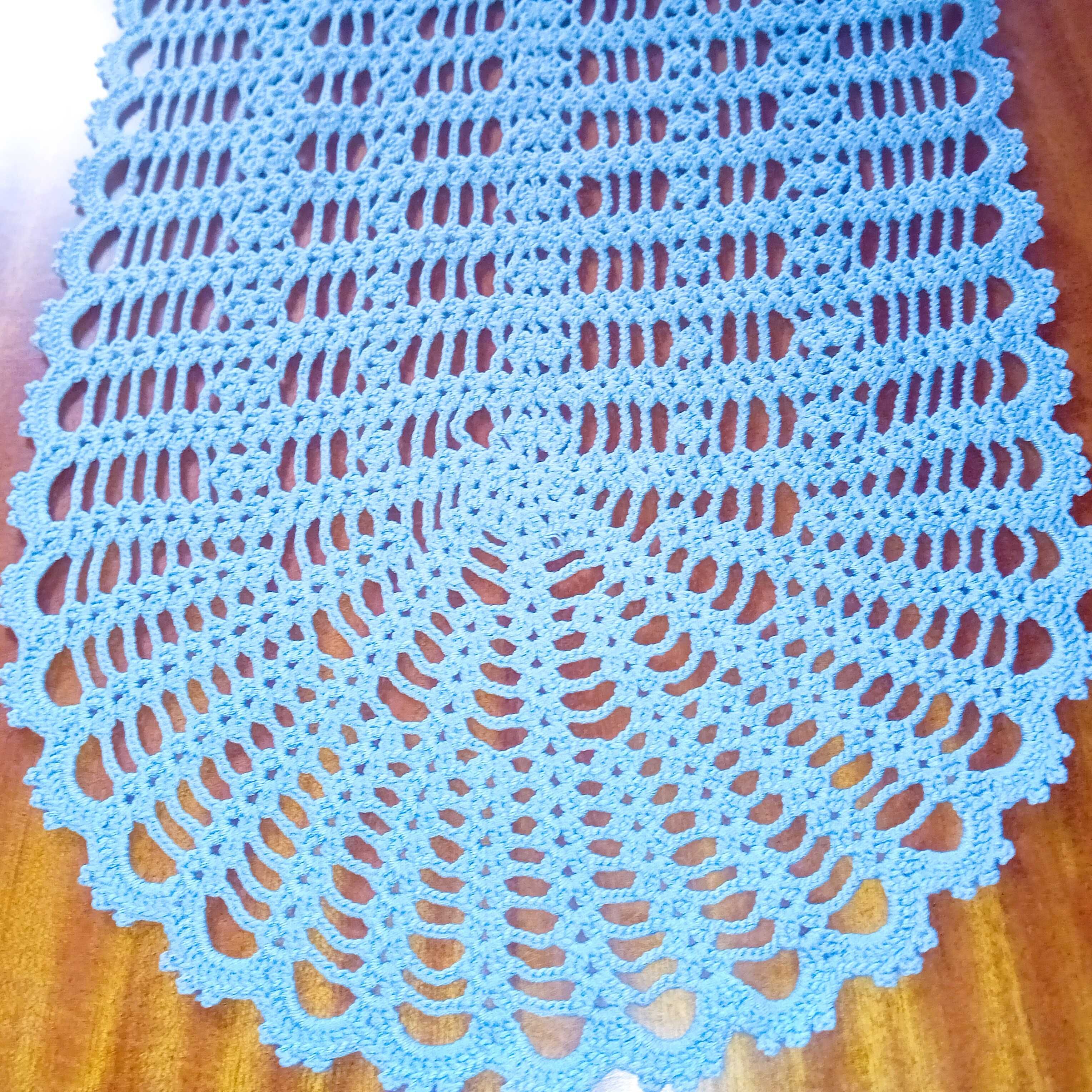 jasnoniebieski ,szydełkowy bieznik -90cm x30cm