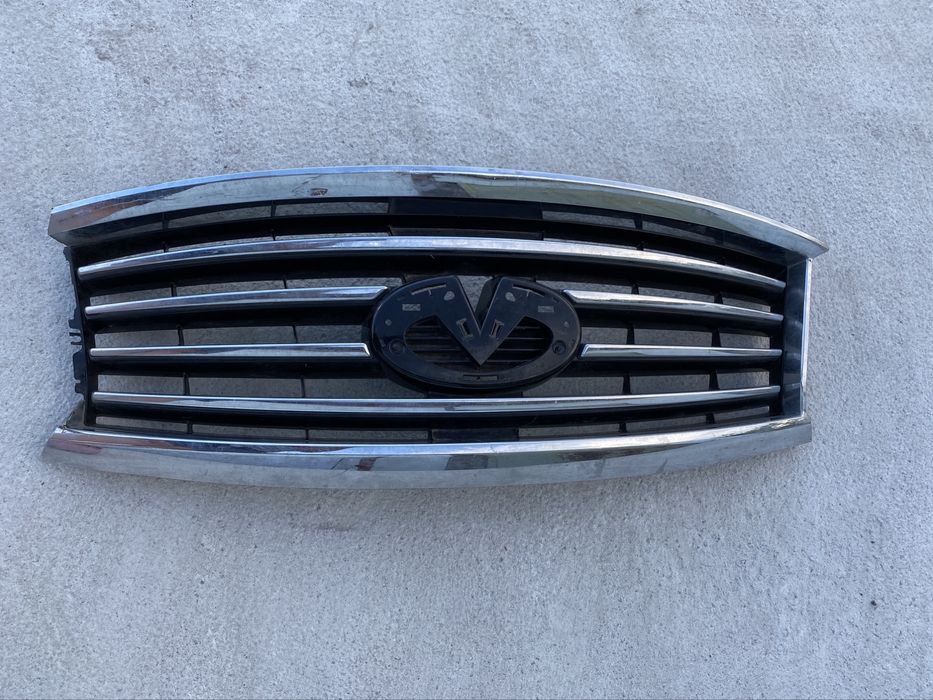 Решітка радіатора Infiniti 623103JA0B