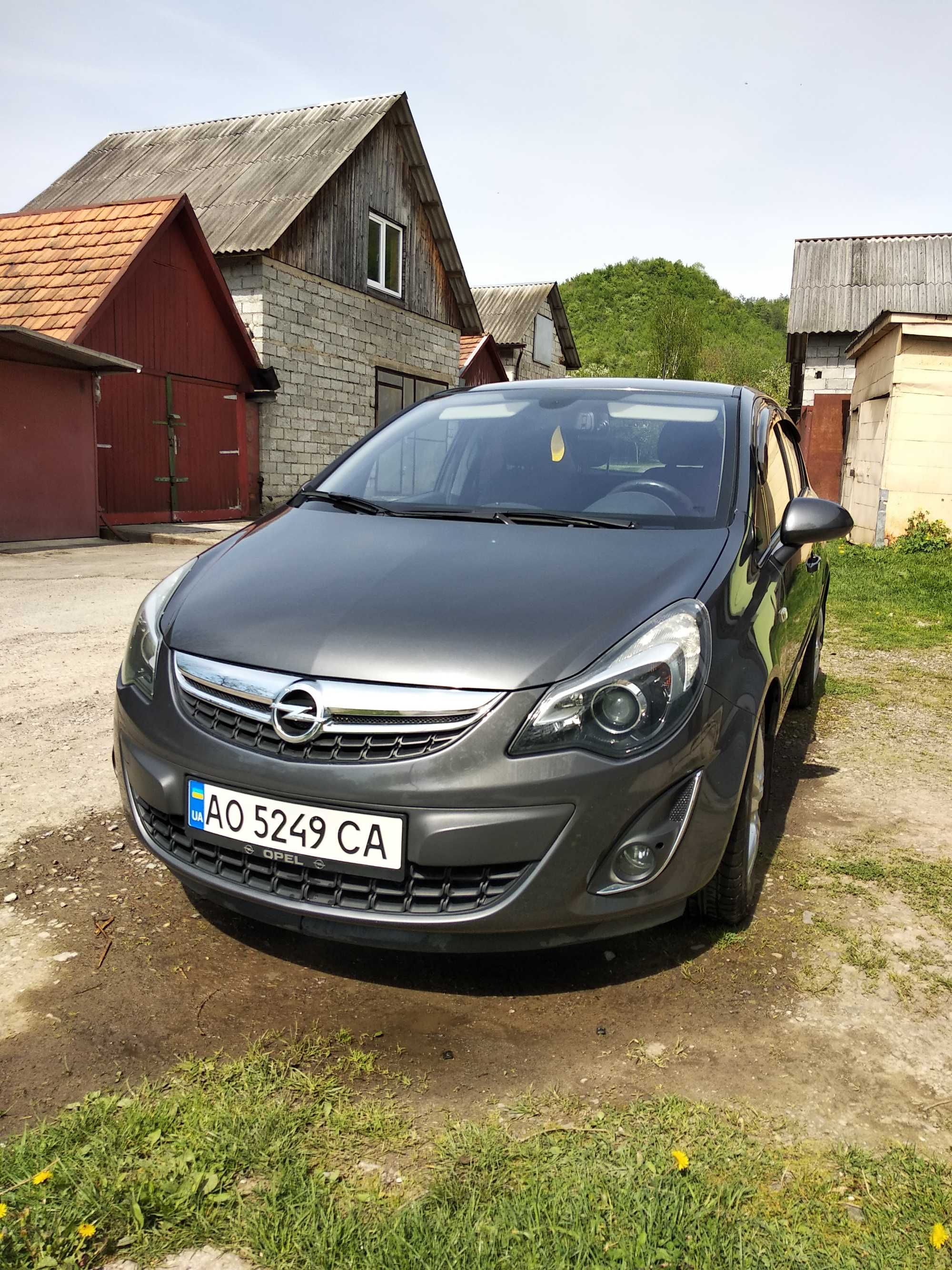 Продам Opel corsa 2011