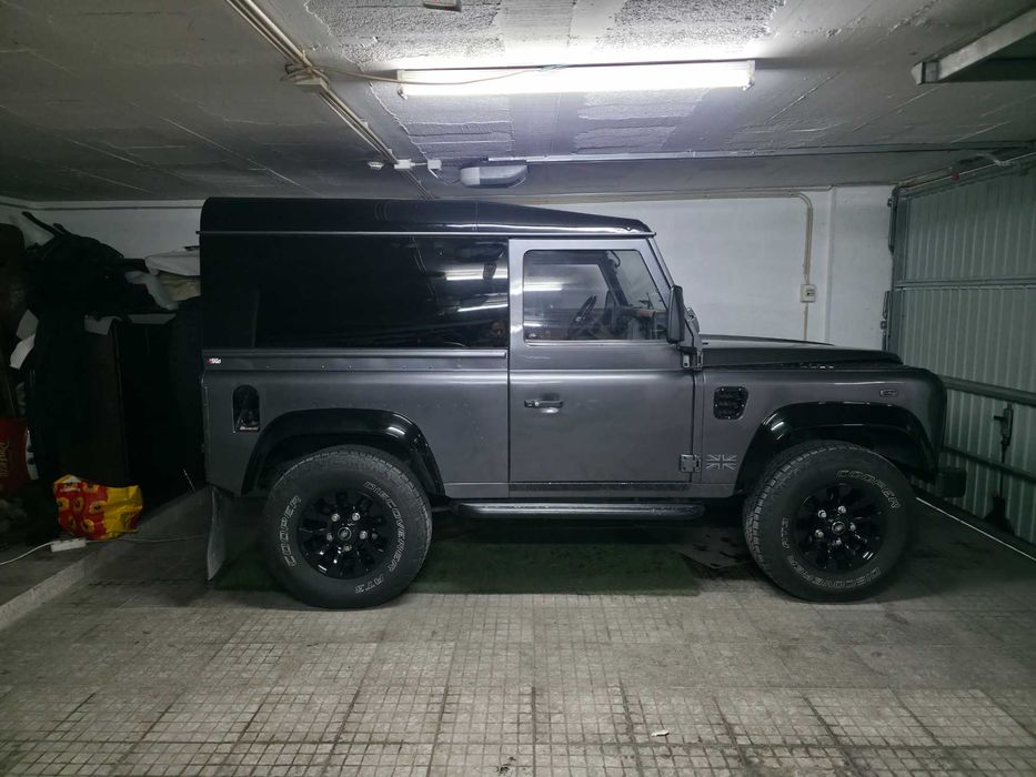 Land Rover Defender 90 2.5 tdi