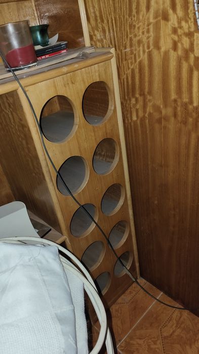 Estante feita á mão.