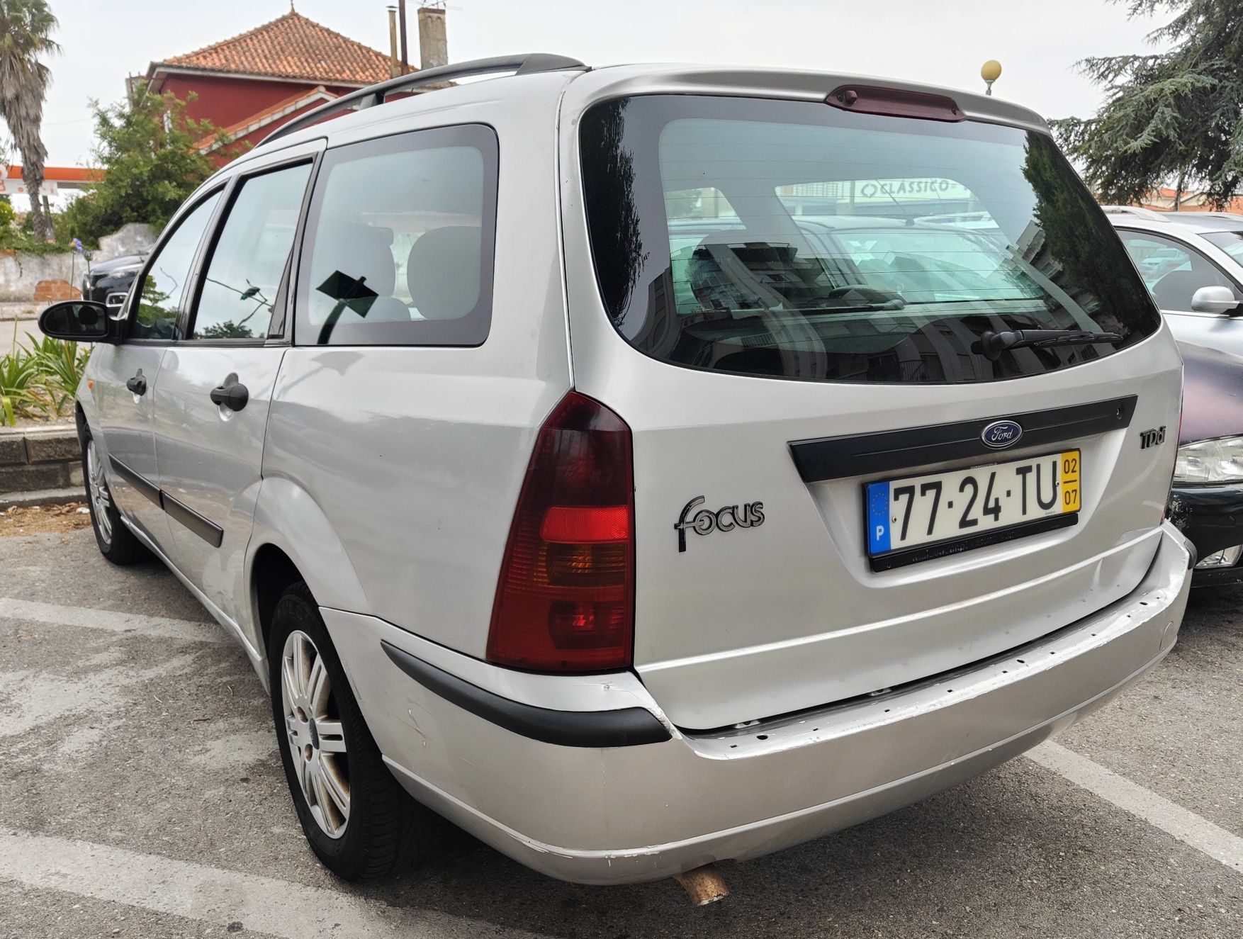 Carrinha Ford Focus SW 1.8TDDi 90CV c/inspeção Rádio 2Din Android