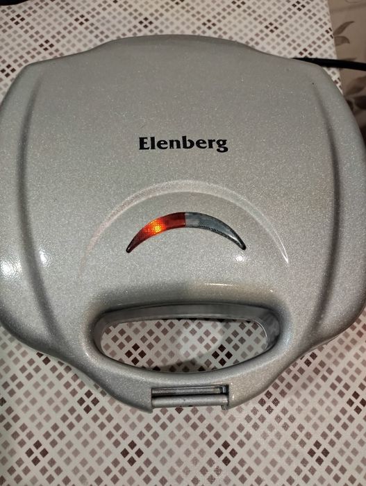 Сэндвичница Elenberg ST-6100