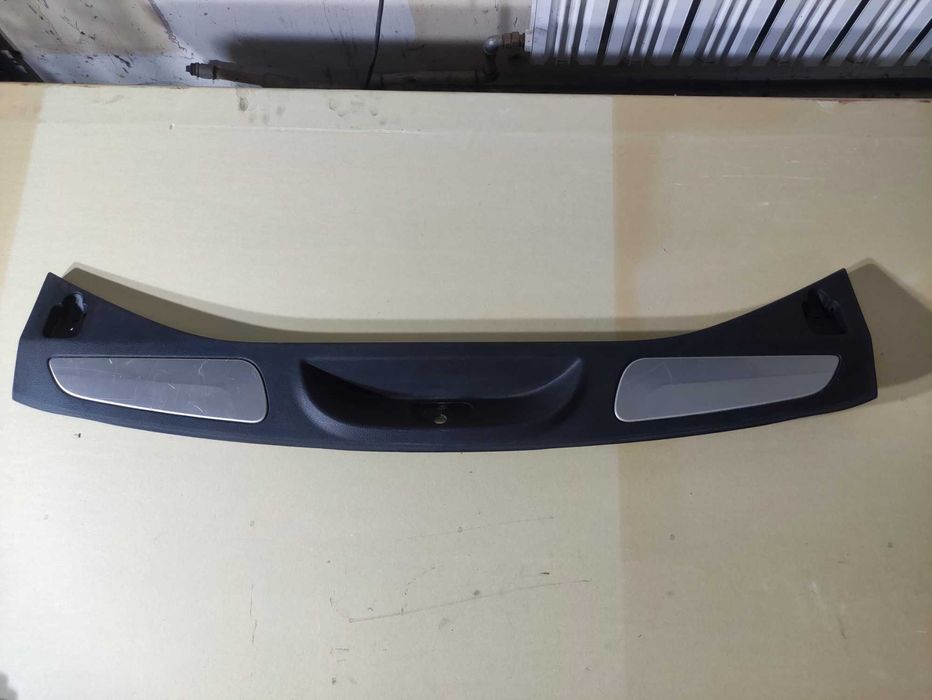 jeep grand cherokee wk2 osłona progu bagażnika