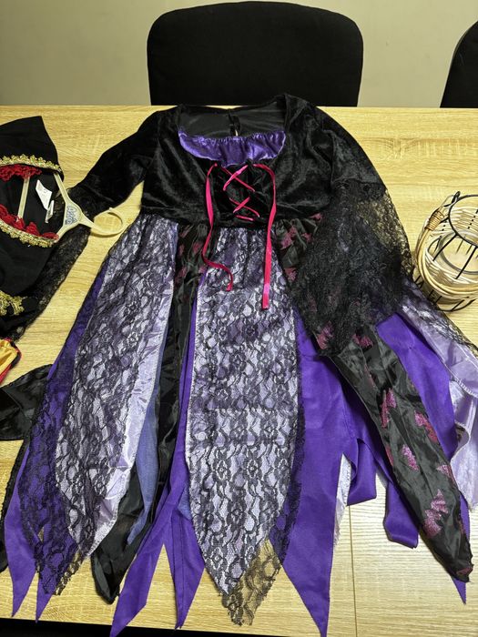 Vestido bruxa roxo