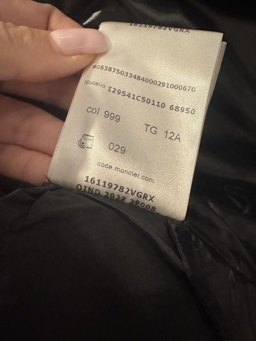 Moncler пуховик новый