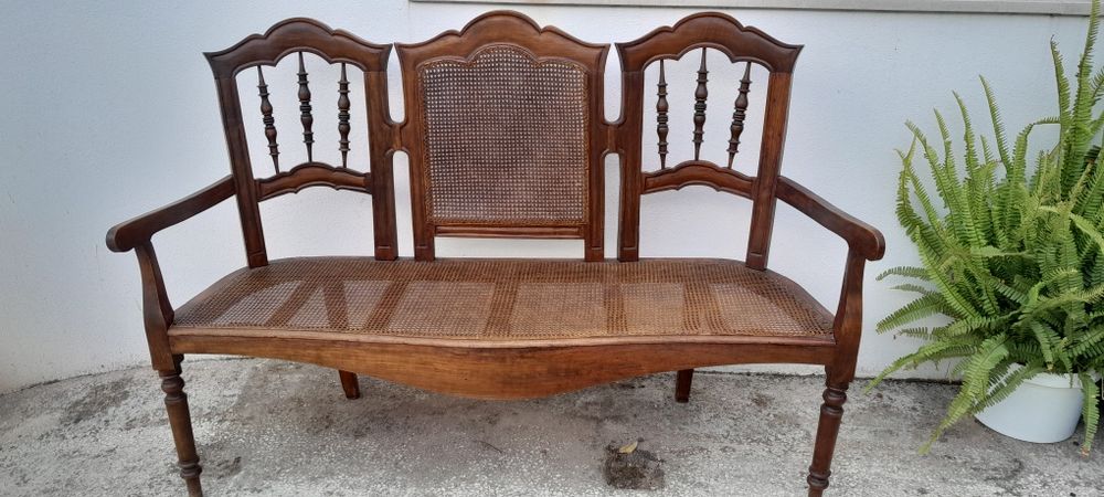 Canapé com palhinha.