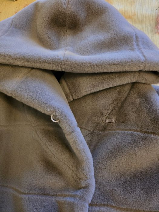 Шуба жіноча з екохутра