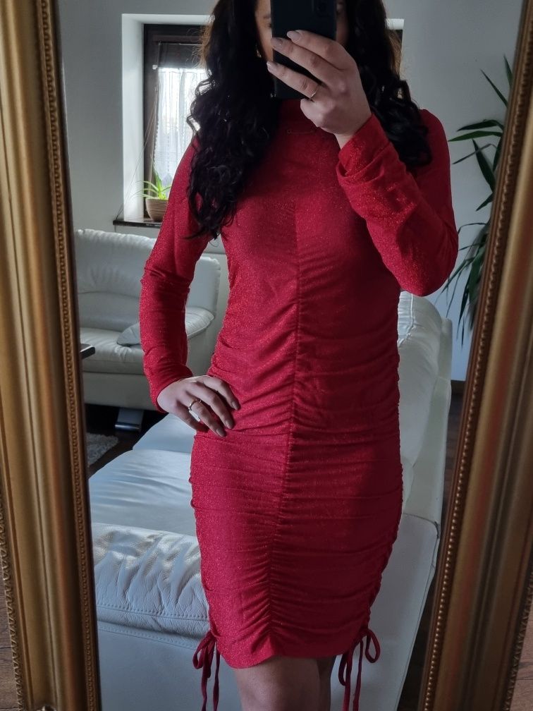 Czerwona brokatowa sukienka na święta, sukienka na sylwestra r. M