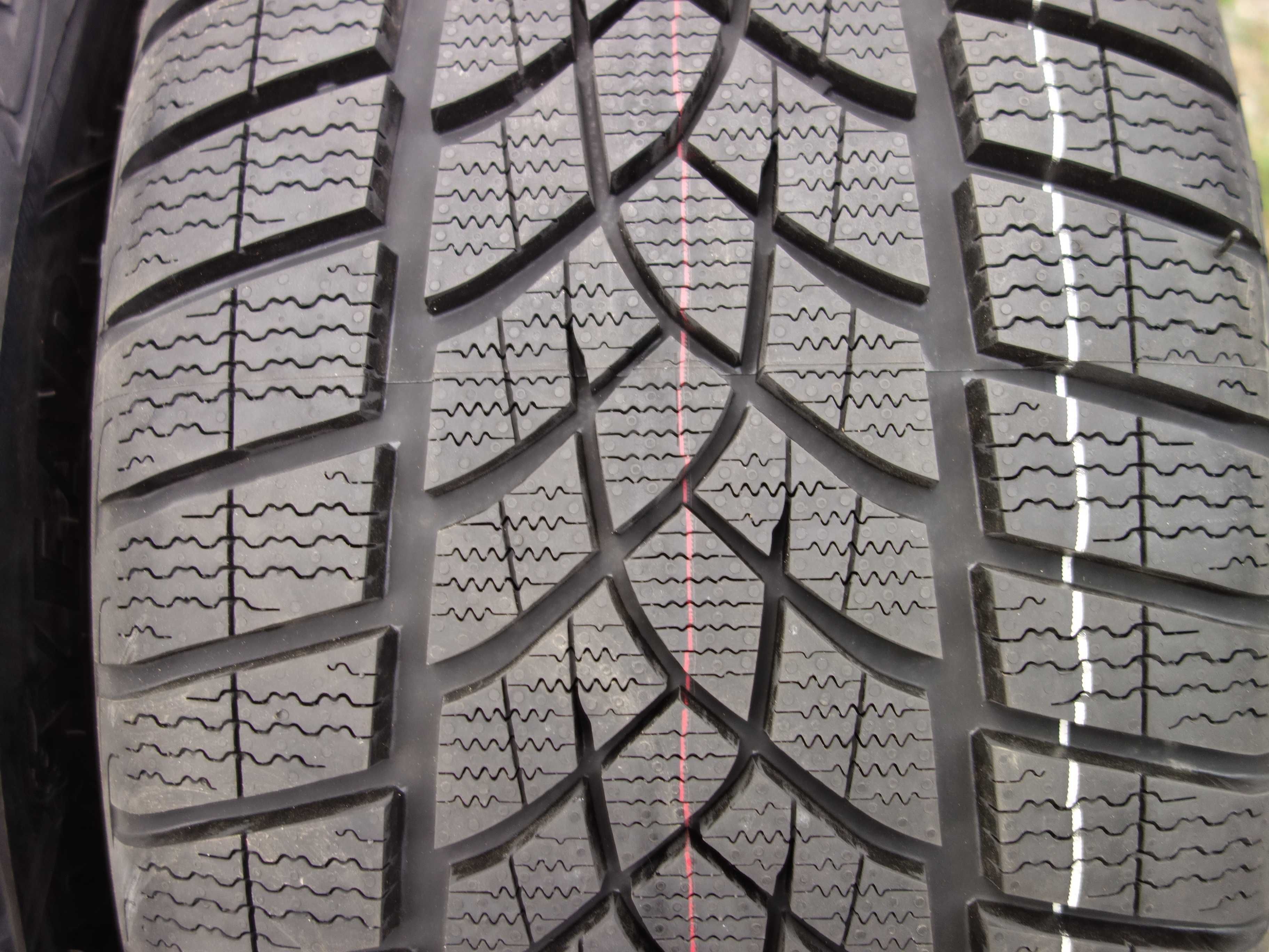 Opony Zimowe 265/40/20 GOODYEAR 4 Sztuki NOWE AO