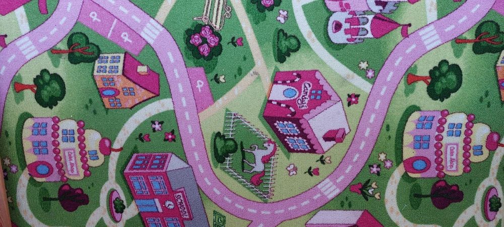 Dywan, wykładzina miasteczko wymiary 4,5 na 1,5 m.