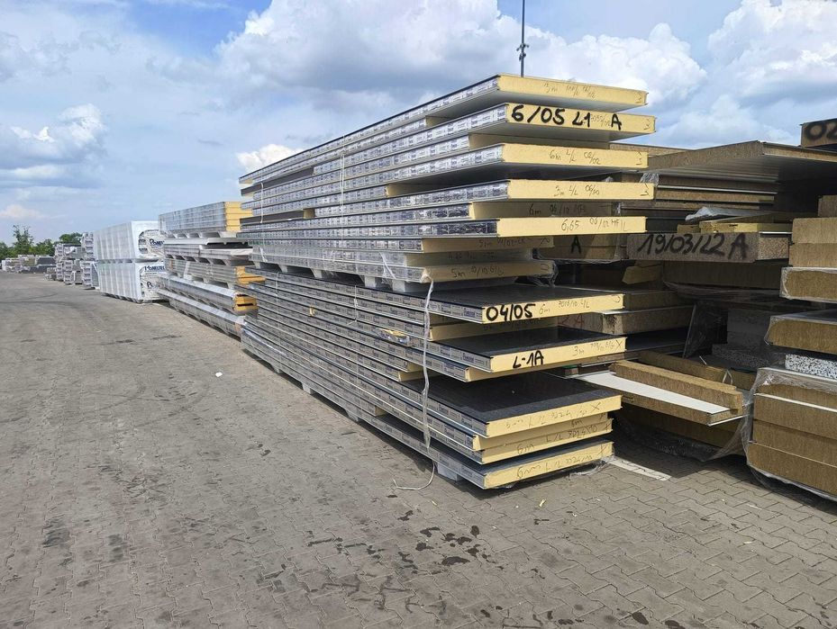 Płyty warstwowe ścienne oraz dachowe