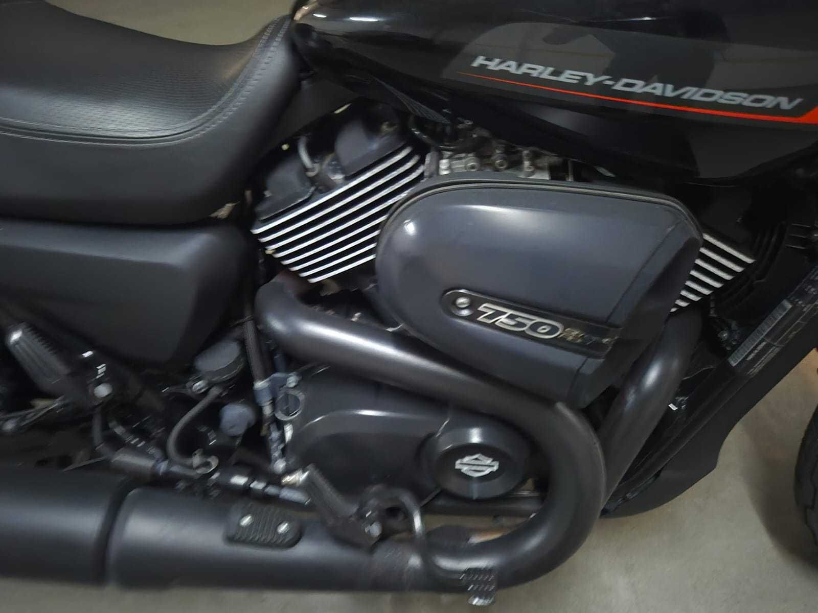 Harley Davidson Street Rod 750 - Nov 2020 - 6.050 km (Carnaxide)