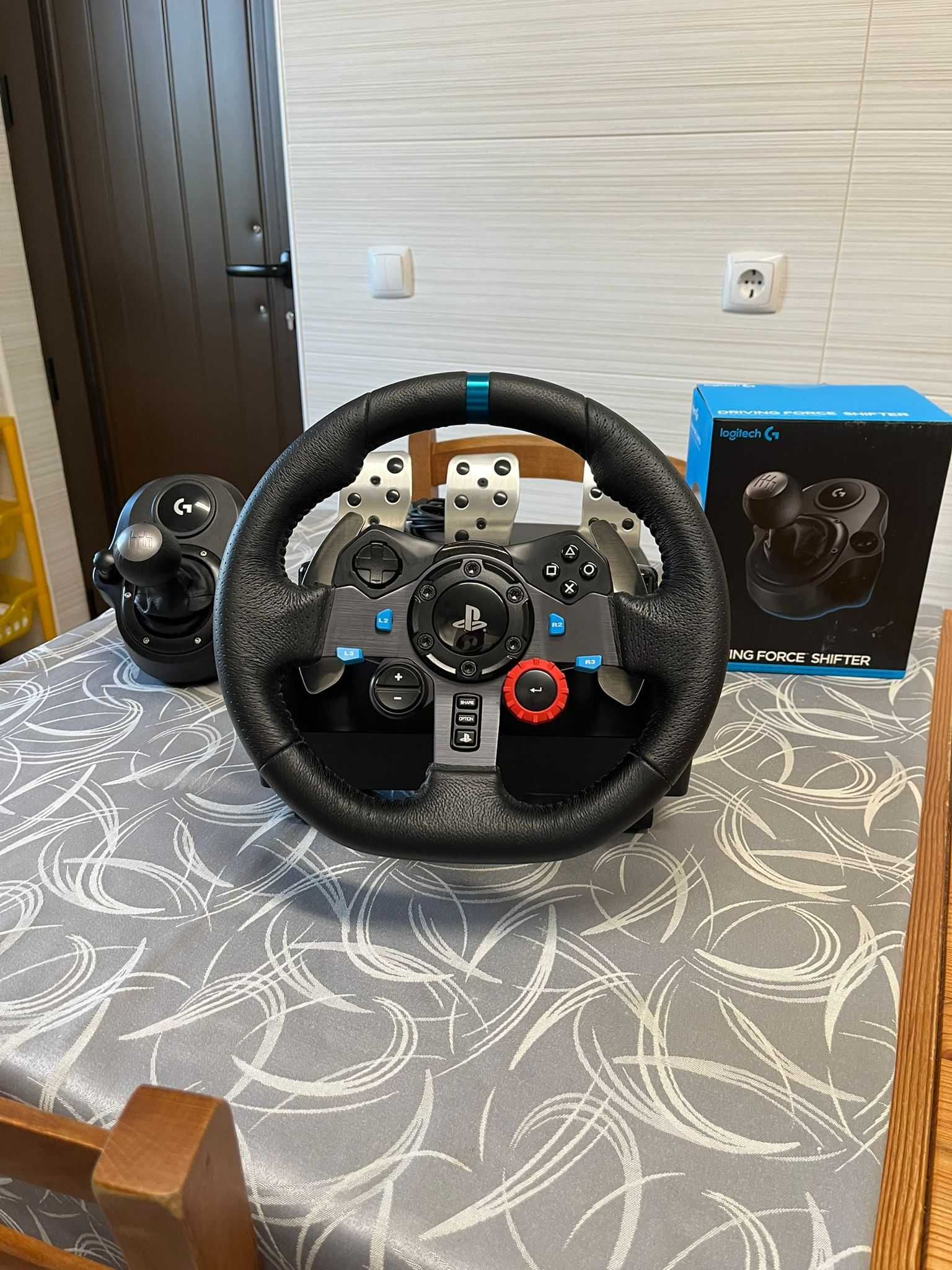 Volante G29 Driving Force Racing Wheel com H-Shifter