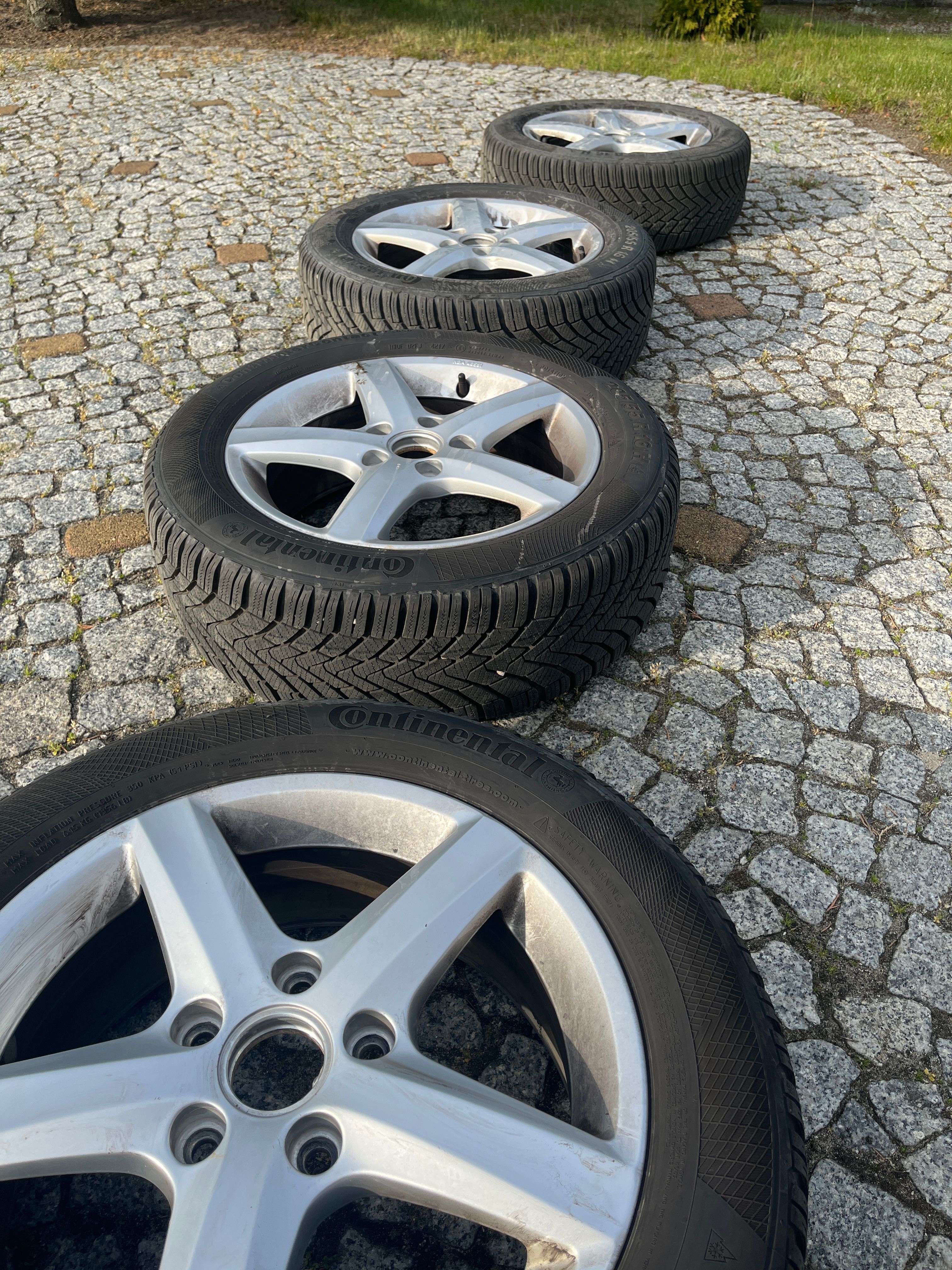 Felgi Volkswagen i opony Continental (zimowe) 205/55 R16