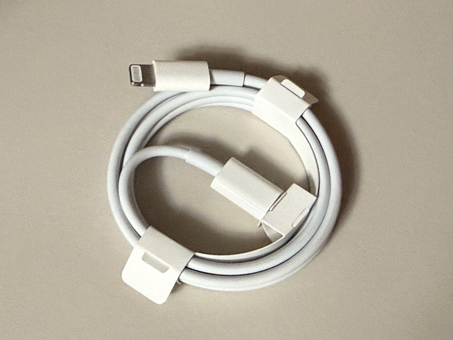 Зарядний пристрій оригінальний на Iphone