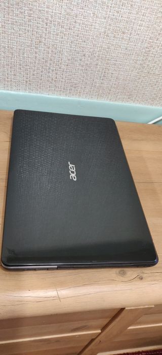 Ноутбук Acer E1-531-88304G1TMaks