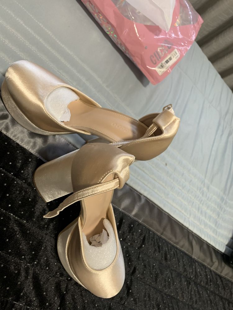 Sapatos salto alto