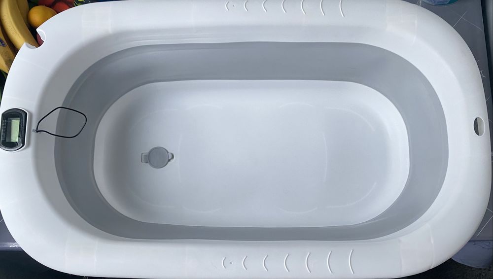 Ванночка для немовлят складна з термометром