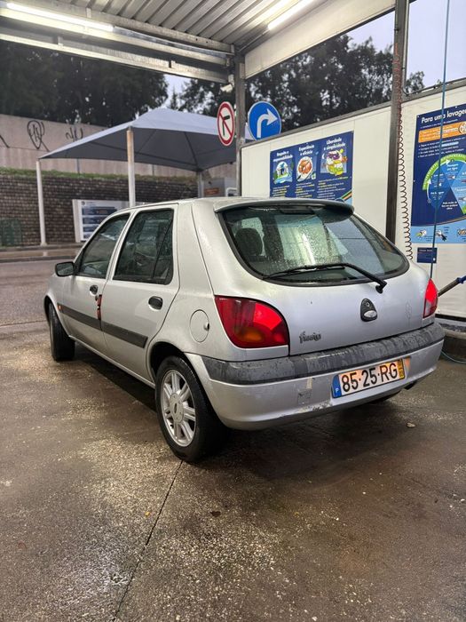 Ford fiesta 1.2 150mil quilómetros reais!