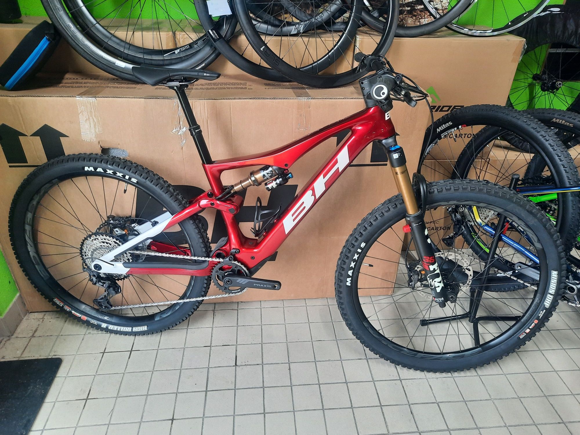 Oportunidadee bike eletrica  s de exposicao