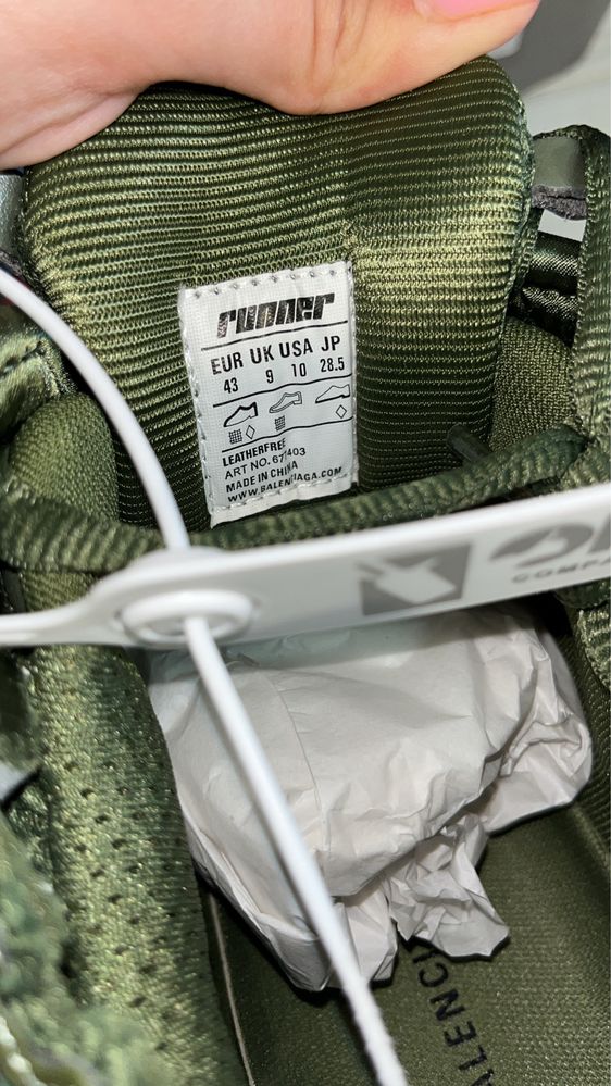 balenciaga runner