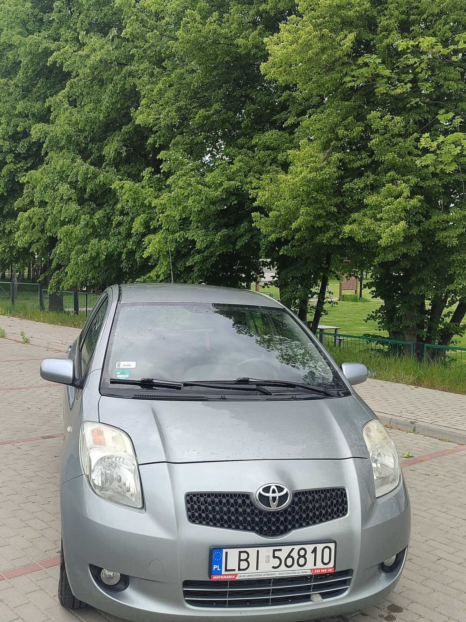 Toyota Yaris II 1,3 benzyna, bogata wersja wyposażenia z 2008 roku