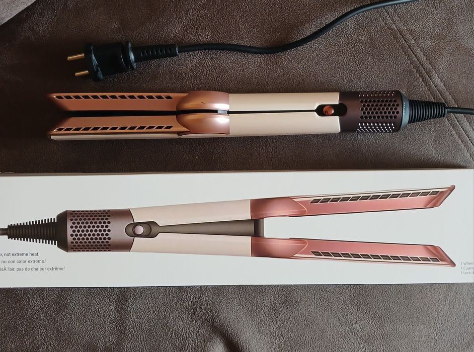 Фен - випрямляч для волосся