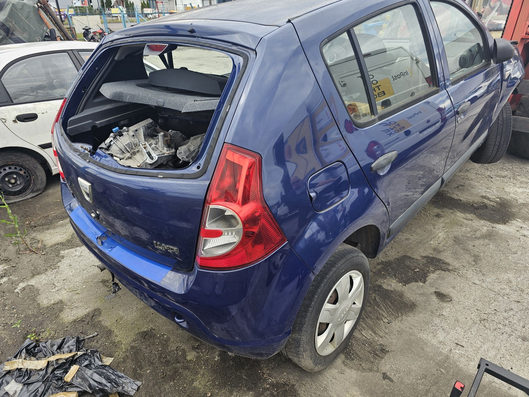 Dacia Sandero 1,4 2010 r-na części