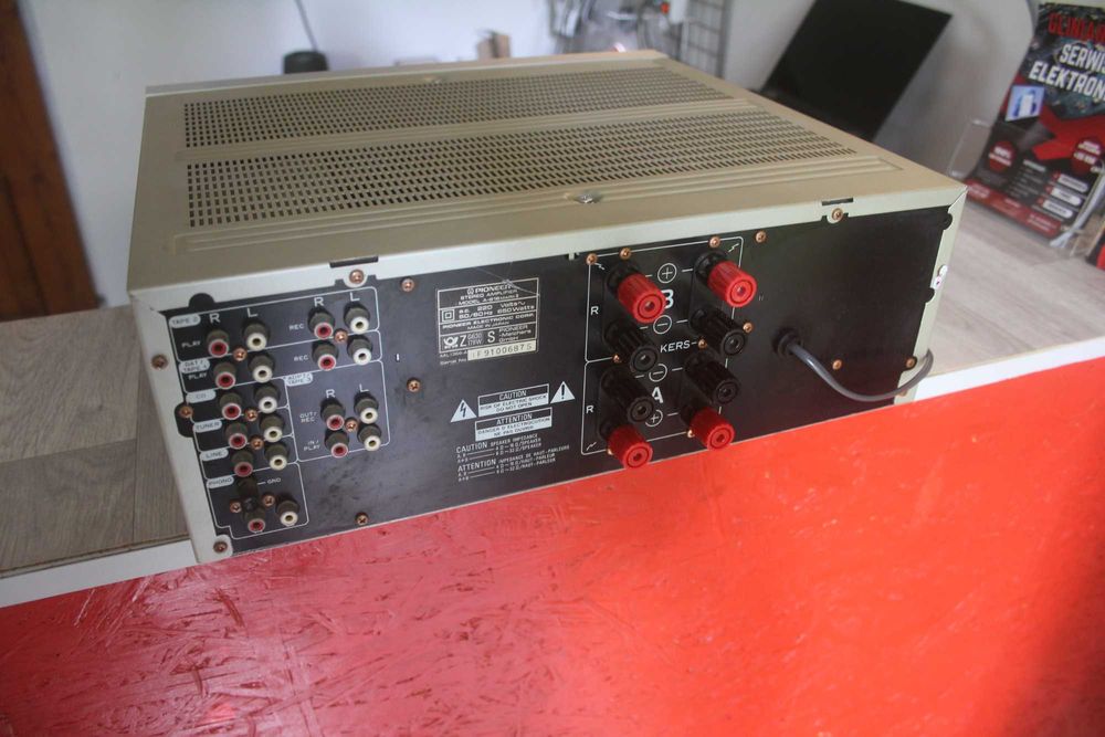 Oryginalny Japoński Wzmacniacz Pioneer A-616 Mark II Srebrny